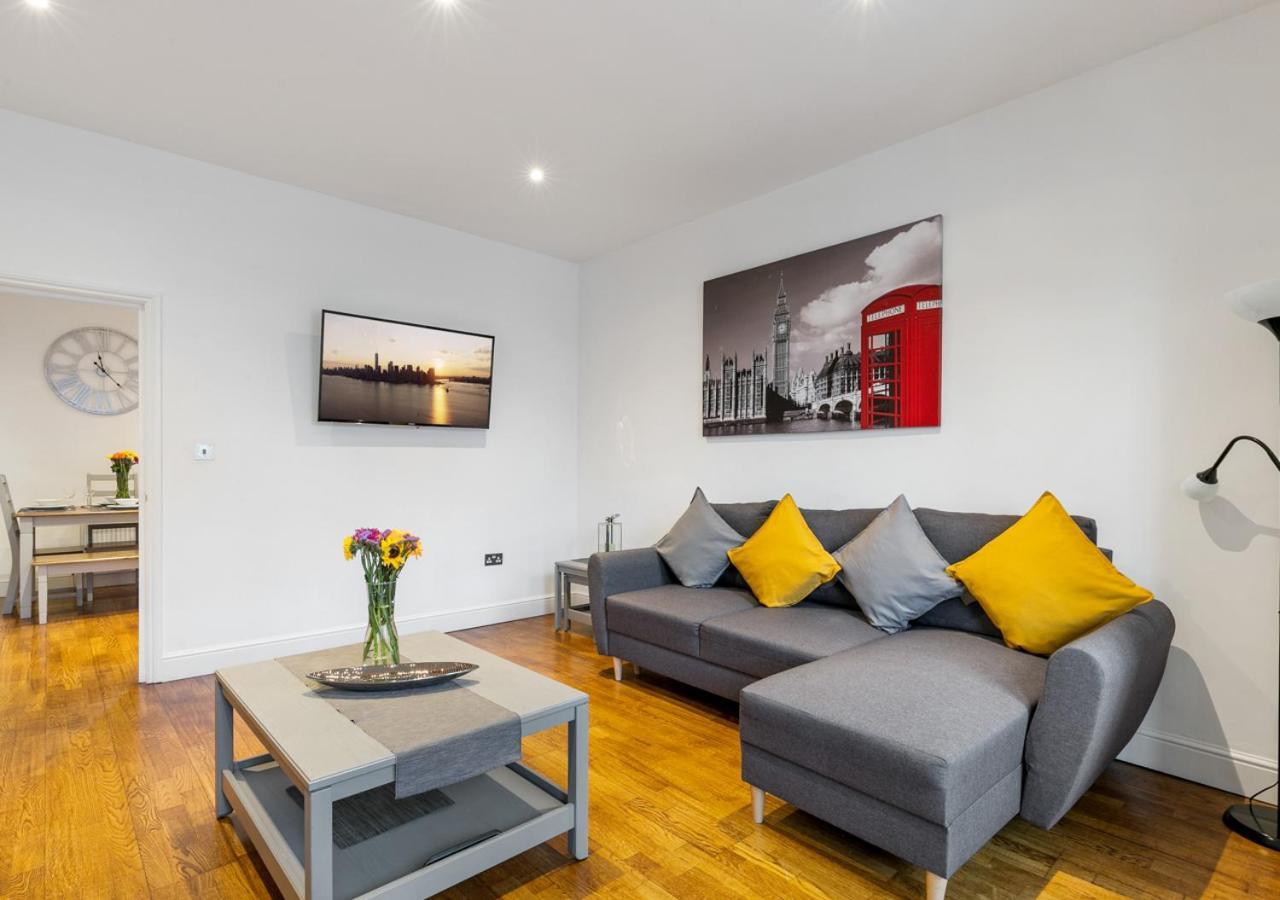 Apartamento Two Bed Flat In Bush Hill Park Enfield Exterior foto